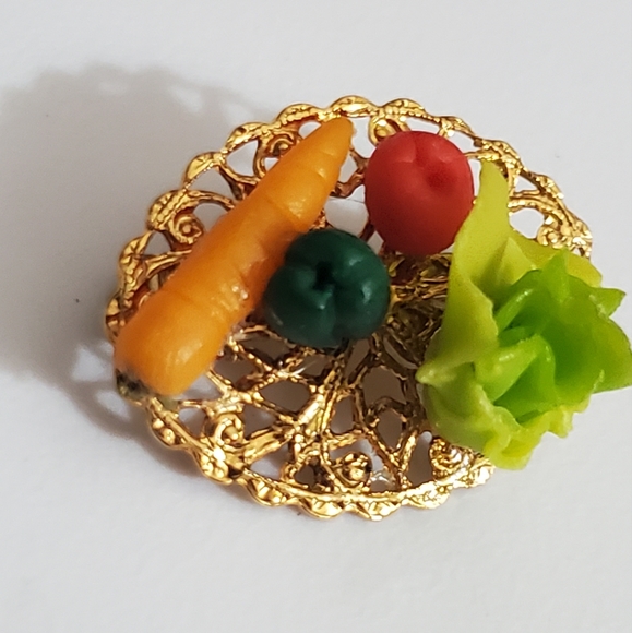 Brooch veggies handmade vintage very unique different 3D spring gold filigree - Picture 6 of 9